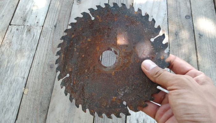 Damaged Saw Blade