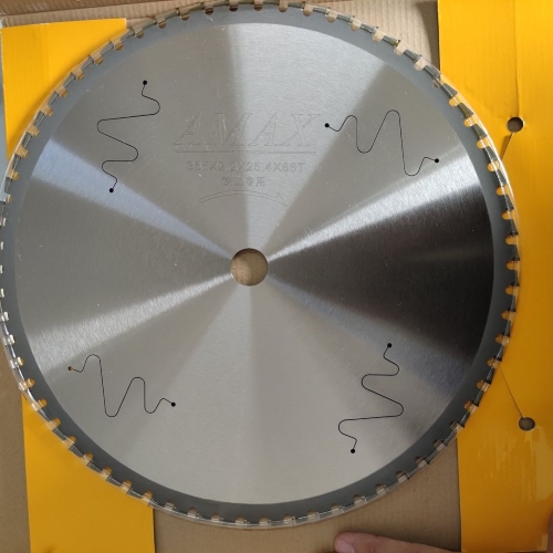 The Circular Saw Stuck Because Of The Blade