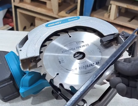 Blade Depth Is Set Incorrectly